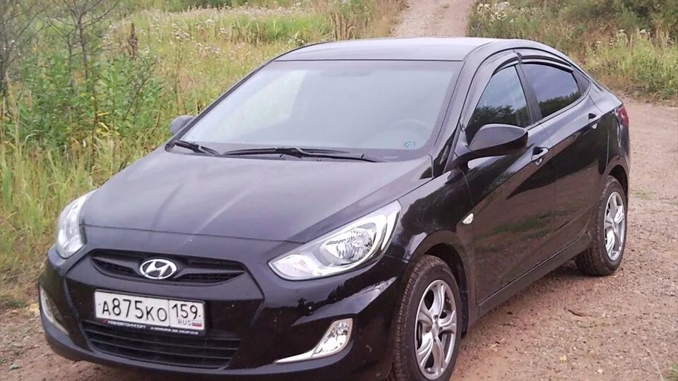 Хендай солярис 2010. Hyundai Solaris 2010 черный. Хендай Солярис 2011 черный. Хендай Солярис 2010 черный. Hyundai Solaris 2011 Black.