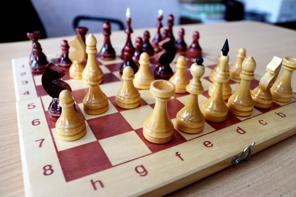 Шахматы международная. Шахматный праздник. День шахмат открытка. Шахматы международная. Шахматы международная.