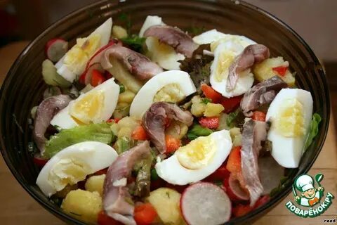 Эстонский холодный салат из овощей и селедки