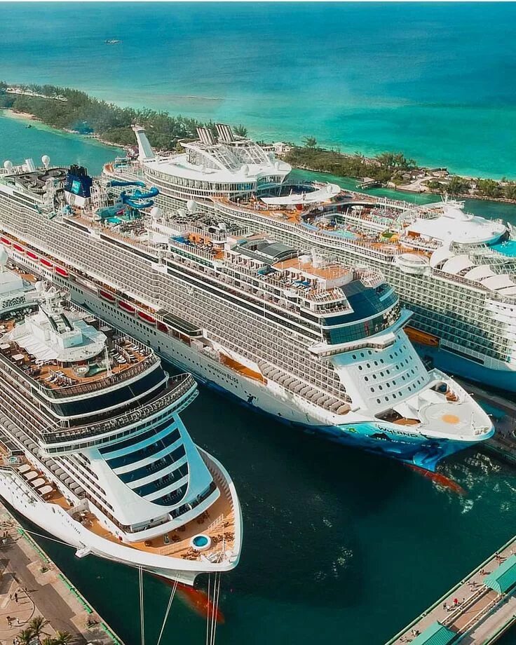 Круиз стоит. Роял карибиан лайнер. круизный лайнер royal caribbean. океанский лайнер msc. роял карибиан круизы.