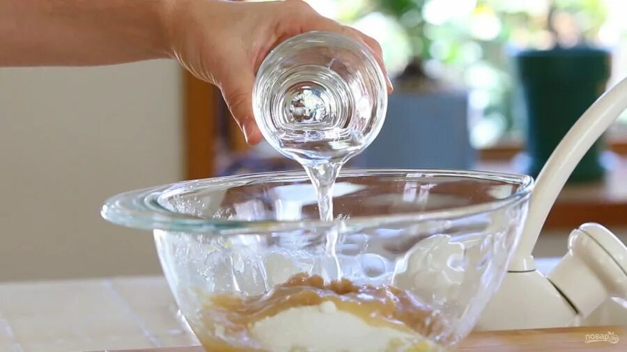 Белая вода рецепт. Вода ингредиент. уксус с водой.