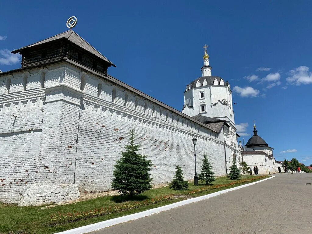 5 свияжск. Свияжский Успенский монастырь. Успенского Свияжского монастыря. Успенского монастыря Свияжск. Успенский Богородицкий мужской монастырь Свияжск.