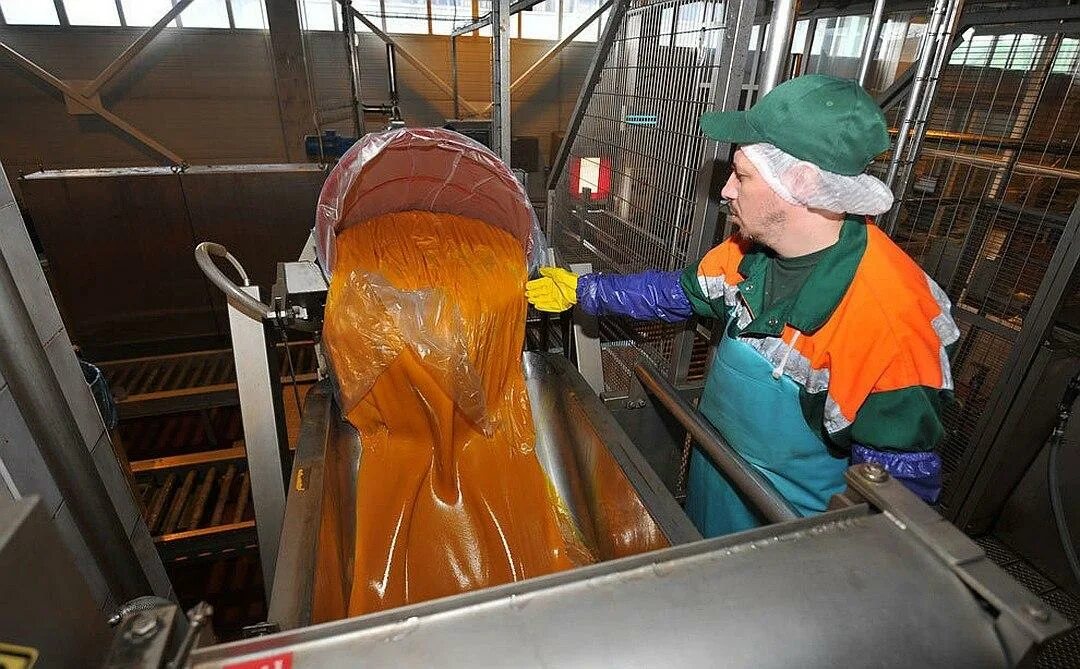 Производство сока. Завод соков. Сок концентрат на заводе. Производство концентратов для соков.