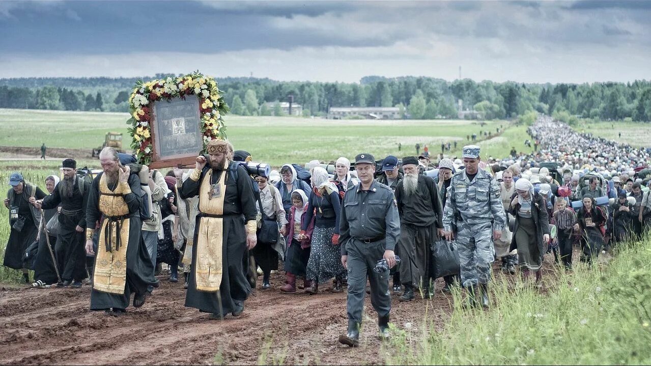 Великорецкий крестный ход Киров. Кировский крестный ход Великорецкий. Великорецкий крестный ход река Великая. Великорецкий крестный ход в 2005. Крестные войны