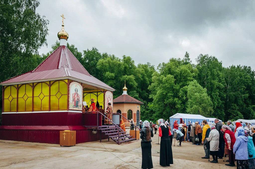 Савино храм Параскевы. Родник Святой Параскевы Набережные Челны. Святой источник вмч. Параскевы. Святой источник Параскевы в Татарстане. Служба параскеве