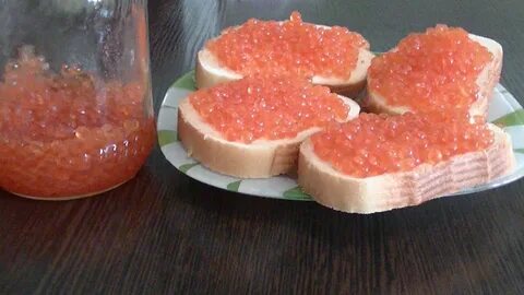 Форель девочка с икрой