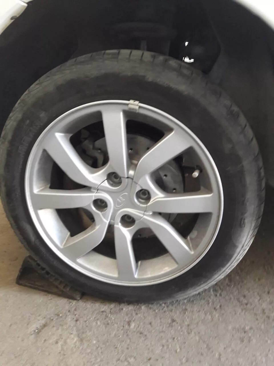 15 оригинальные диски гранта. литье лада гранта 15 оригинал. 15 оригинальные диски гранта. литой диск r15 лада гранта. гранта фл на 15 колесах.