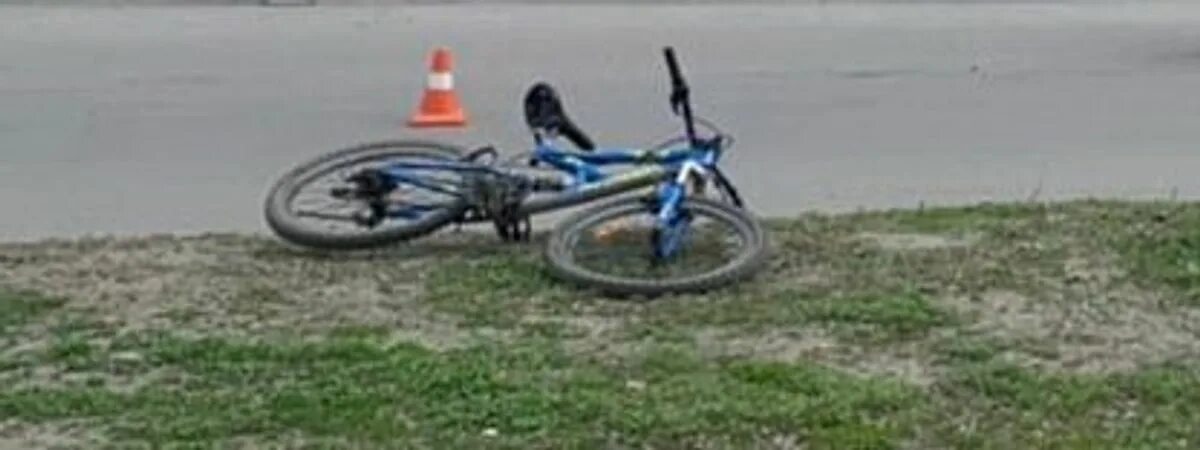 Сбитый мальчик на велосипеде. Сбили мальчика на велосипеде в Неверкино. В Оренбурге сбили мальчика. Сбили мальчика на велосипеде Коломяжском 12.11.2022. Сбили мальчика на велосипеде ст . Игоревская.