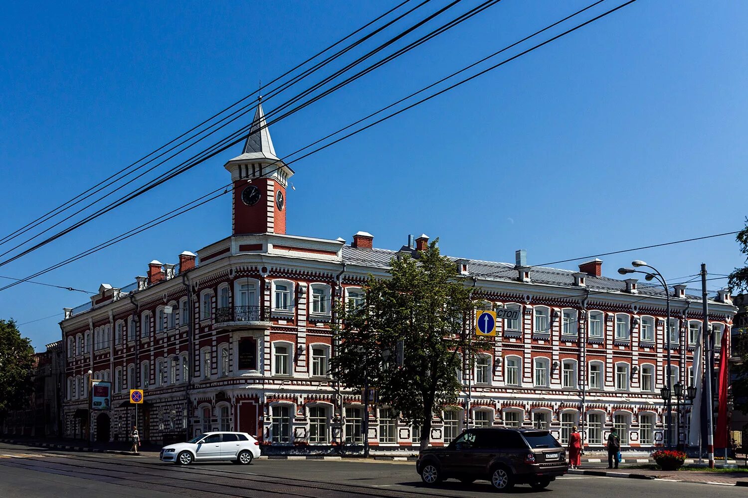 Ульяновск фото домов. Улица гончарова ульяновск. город ульяновск улица гончарова. дом гончарова ульяновск ленина. ульяновск центр улица гончарова.