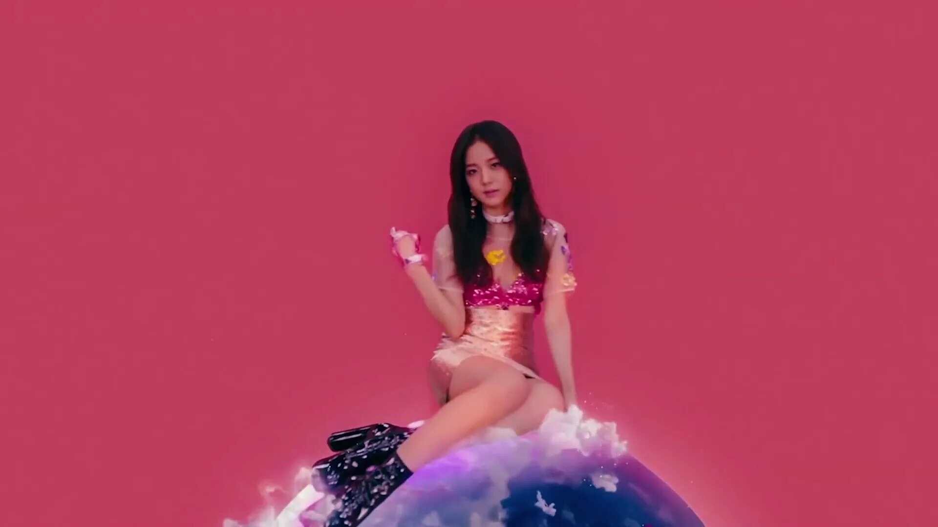 Pink speed up. Джису blackpink. блэк пинк whistle. джису из блэк пинк.