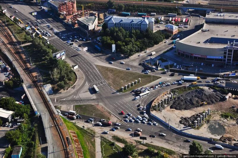 Пл южная. Южная площадь Новосибирск. Площадь Будагова Новосибирск. Вокзал Новосибирск Южный. Площадь инженера Будагова Новосибирск.