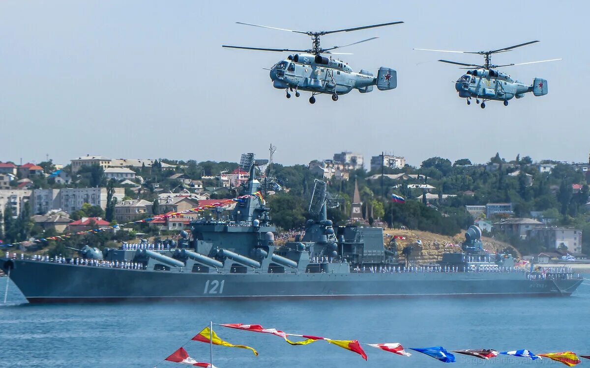 Черноморский флот ВМФ Севастополь. Севастополь военно морская база Черноморского флота. База Черноморского флота в Крыму. Севастопольская база ВМФ. Чф рф севастополь