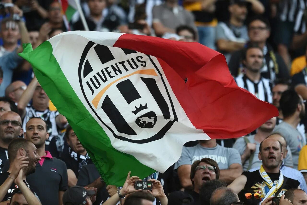 Болельщиков ювентуса. Фанаты ювентуса. фанатки ювентуса. juventus fans. аватарки для фанатов ювентуса.
