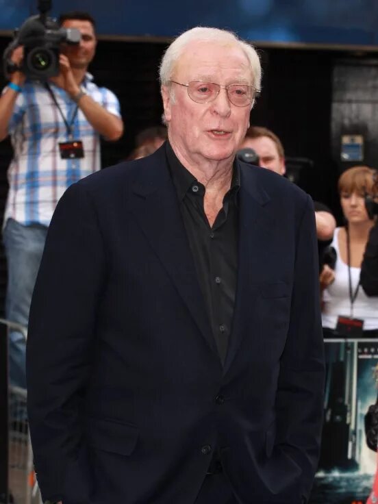 Старые американские актеры мужчины фото Pin by Aneta on Al Pacino & Robert De Niro Best haircuts for older men, Older me