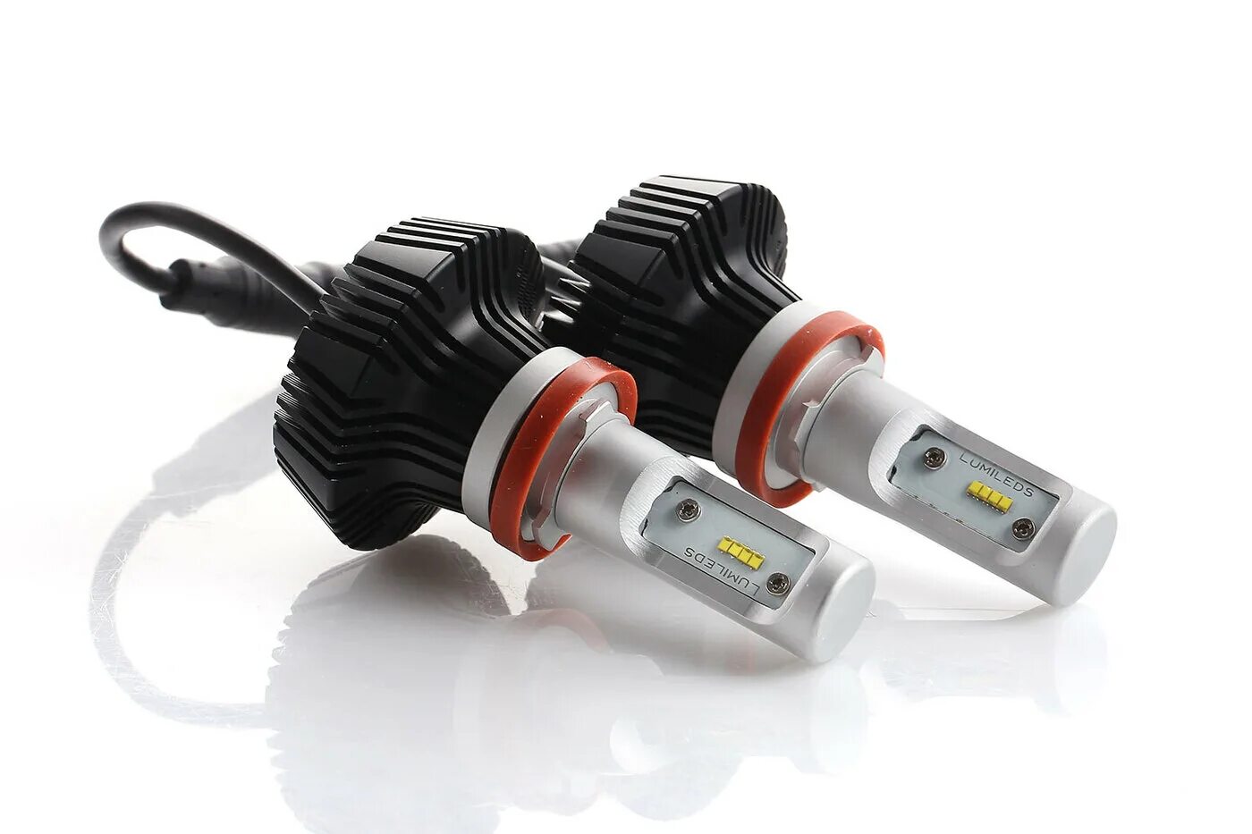 H7 12v led. Светодиодная лампа AVS Lumos h11.12/24v.30w.2 шт. Светодиодная лампа AVS Lumos h11. AVS лампы светодиодные h11. Цоколь h11 для led лампы.