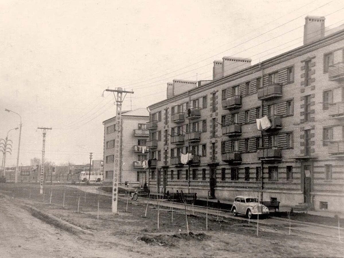 старый ярославль район красноперекопский. история гребного канала в ростове на дону. гостиница ростов 1942. 1974 год. фото ворошиловский район москва 1960.