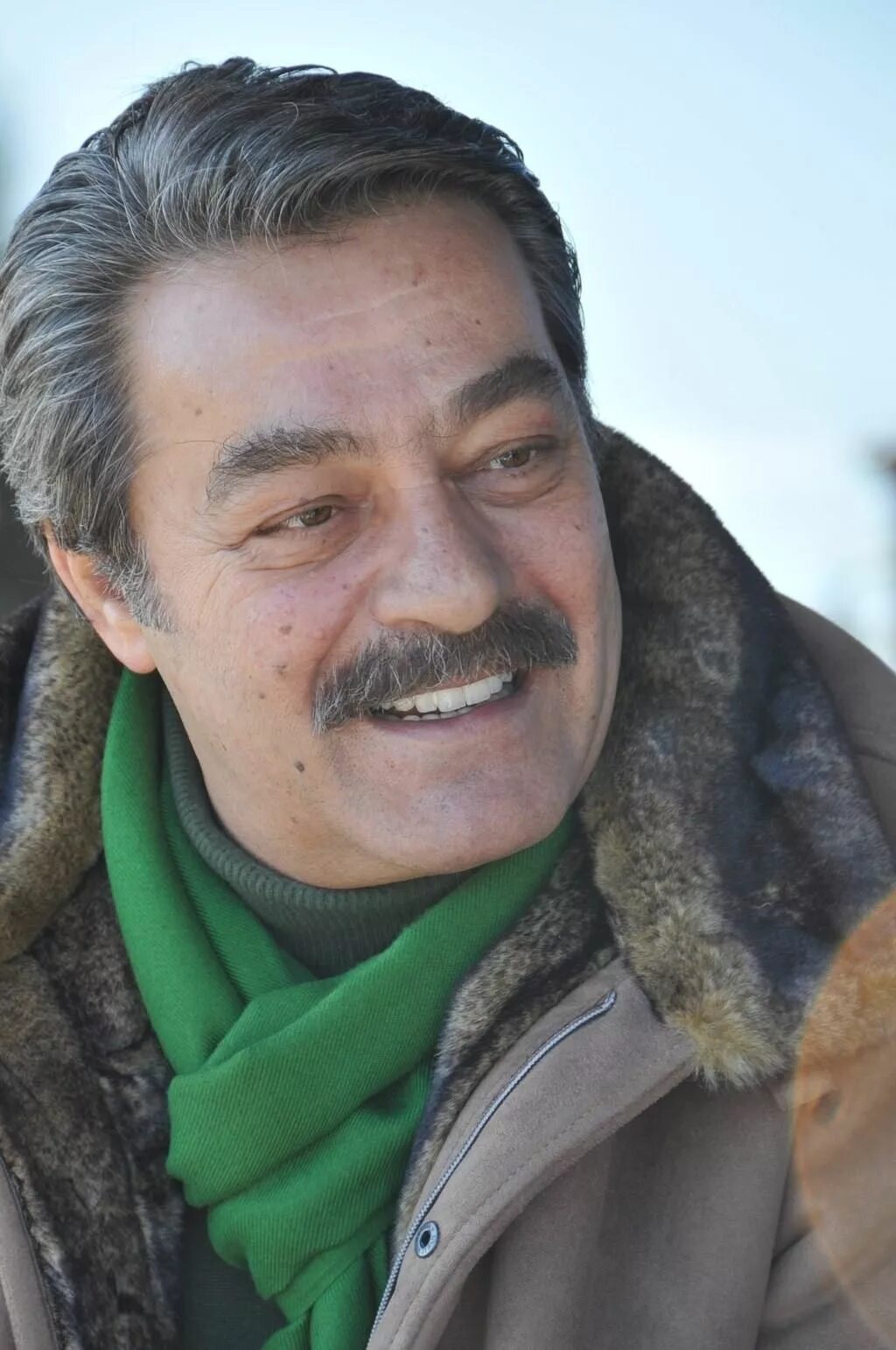 Кадир инаныр в молодости. Кадир инаныр турецкий актер. Кадир инаныр молодой. Кадир инаныр. Кадир инаныр молодой.