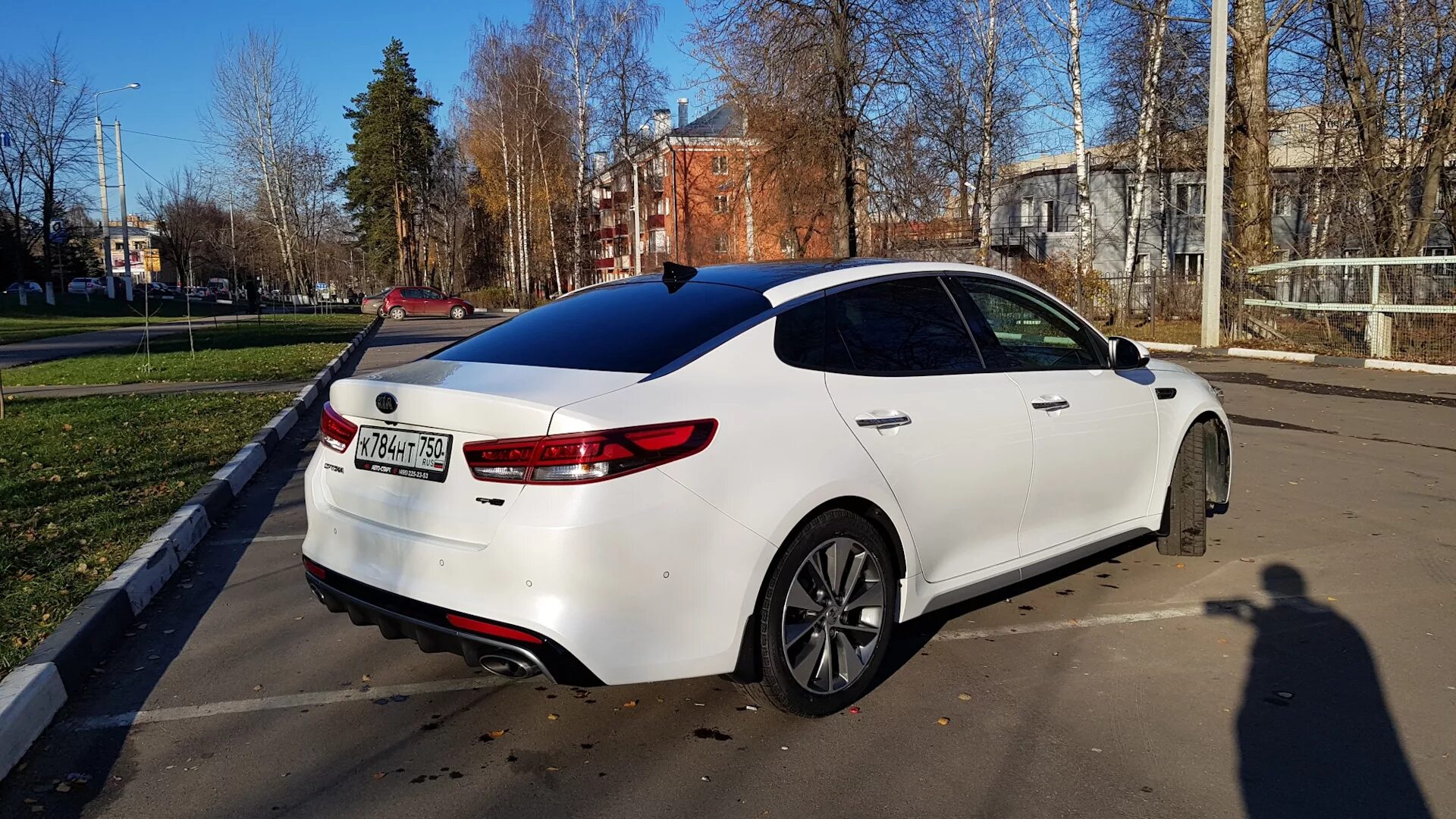 Киа оптима безопасность. Kia Optima 2016 белая. Киа Оптима 4 белая. Белый Kia Optima к497уе763. Киа Оптима с черной крышей.