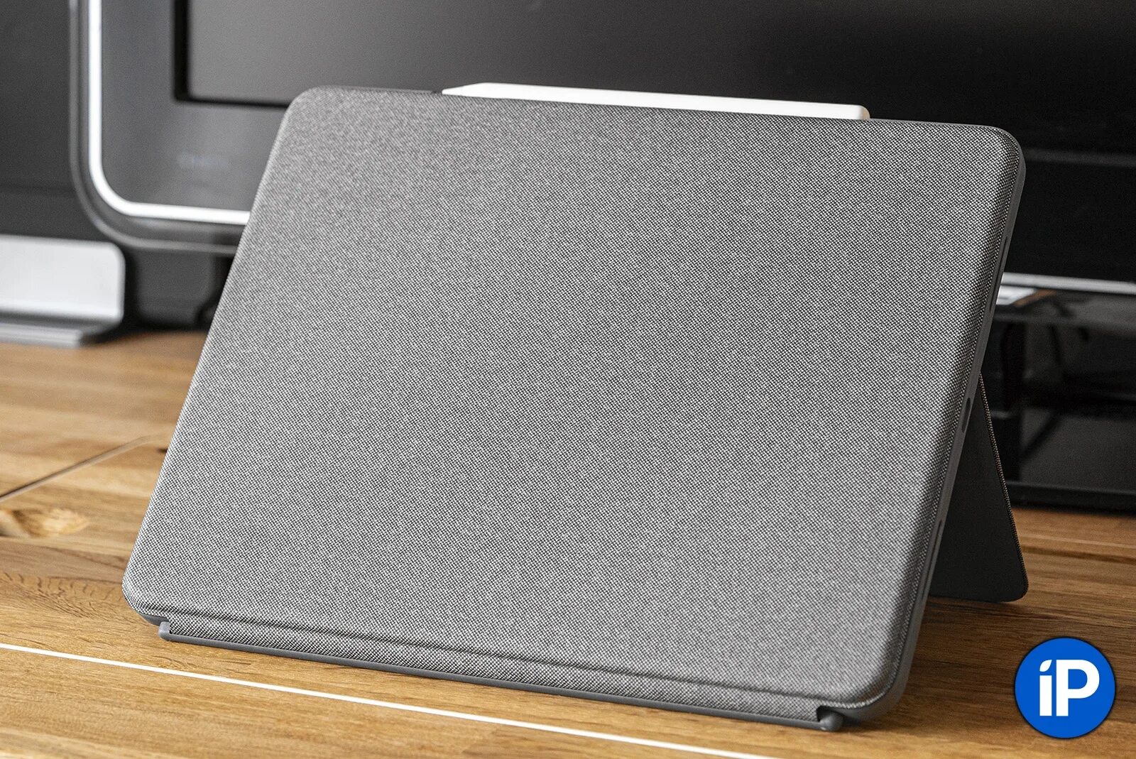 Combo touch ipad pro. Logitech combo touch. logitech combo touch ipad pro 11. logitech 2025. крышка для клавиатуры от пыли.