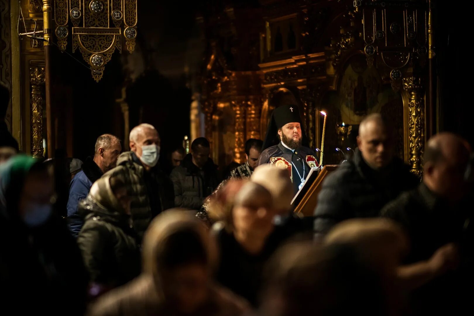 Великий канон прп. Андрея Критского. Чтение Великого канона Андрея Критского. Гиф Великий покаянный канон преподобного Андрея Критского. Великий покаянный канон в храме.