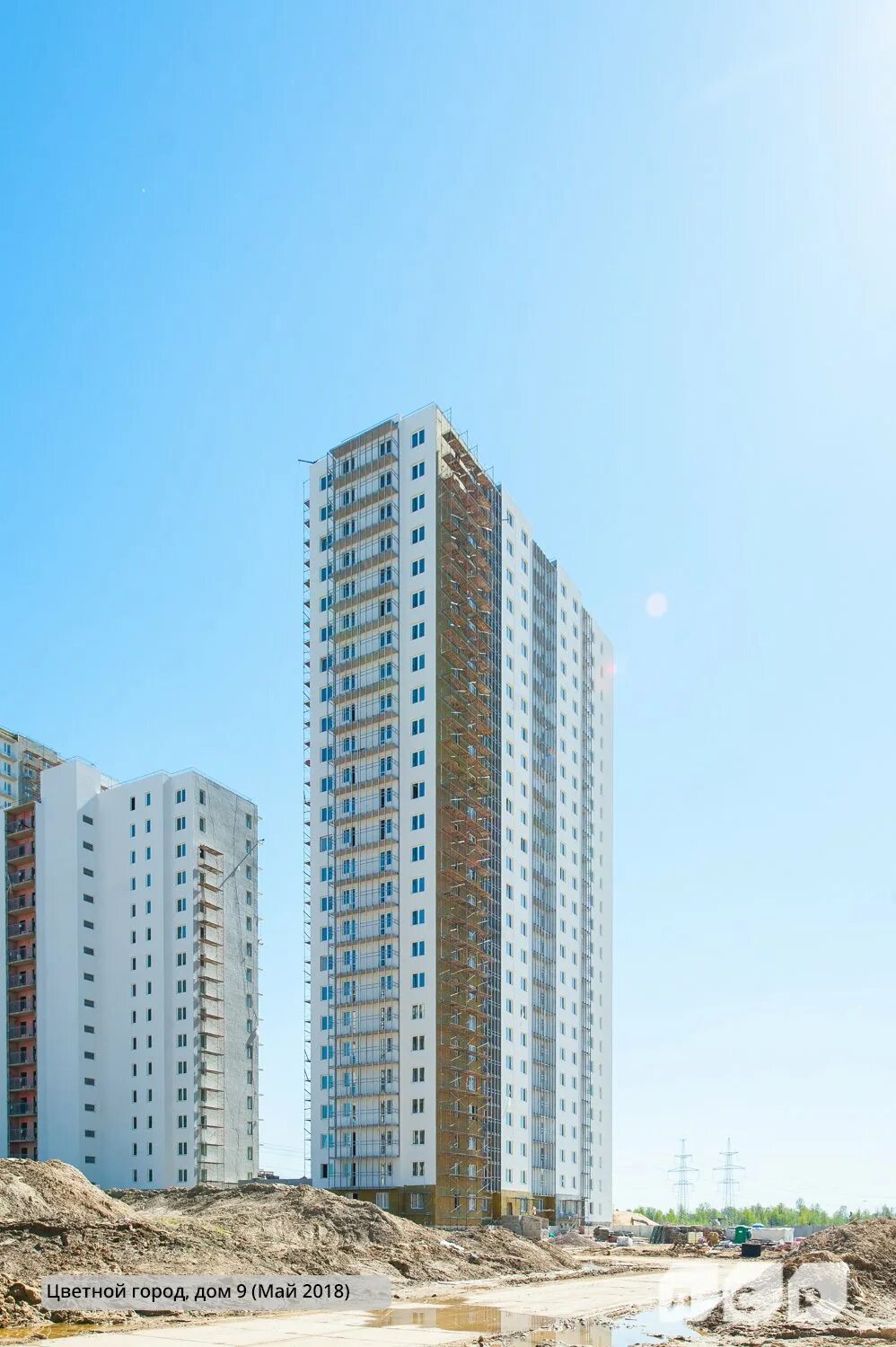 Жк цветной город санкт-петербург. Сниму квартиру в жк цветной город. Жк цветной город спб. Цветной город мурино. Цветной город озеро.