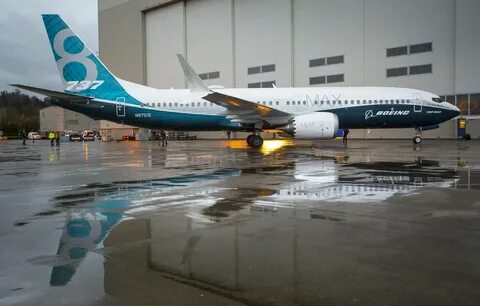 737 max 10