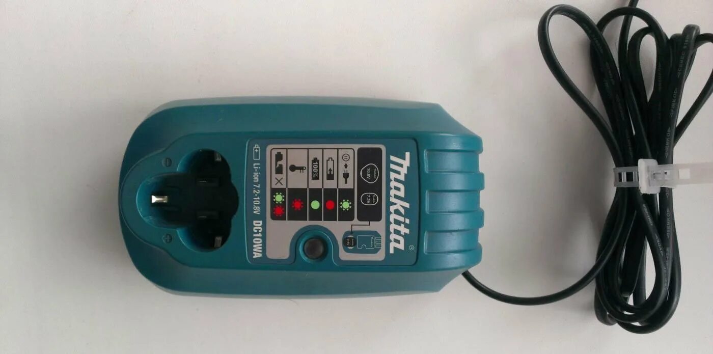 Зарядное Makita dc10. Макита зарядка 10.8v. Зарядка шуруповерта Макита 10.8. Charger Makita dc10wa. Зарядное для аккумулятора макита