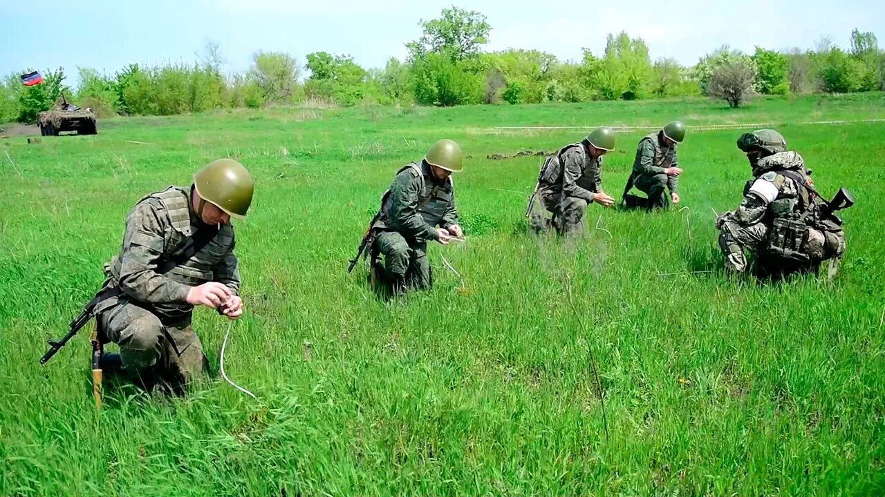 Международный противоминный центр вс РФ. Сапер спецназа. Сапер армии РФ. Саперы ДНР. Россия завершает военные