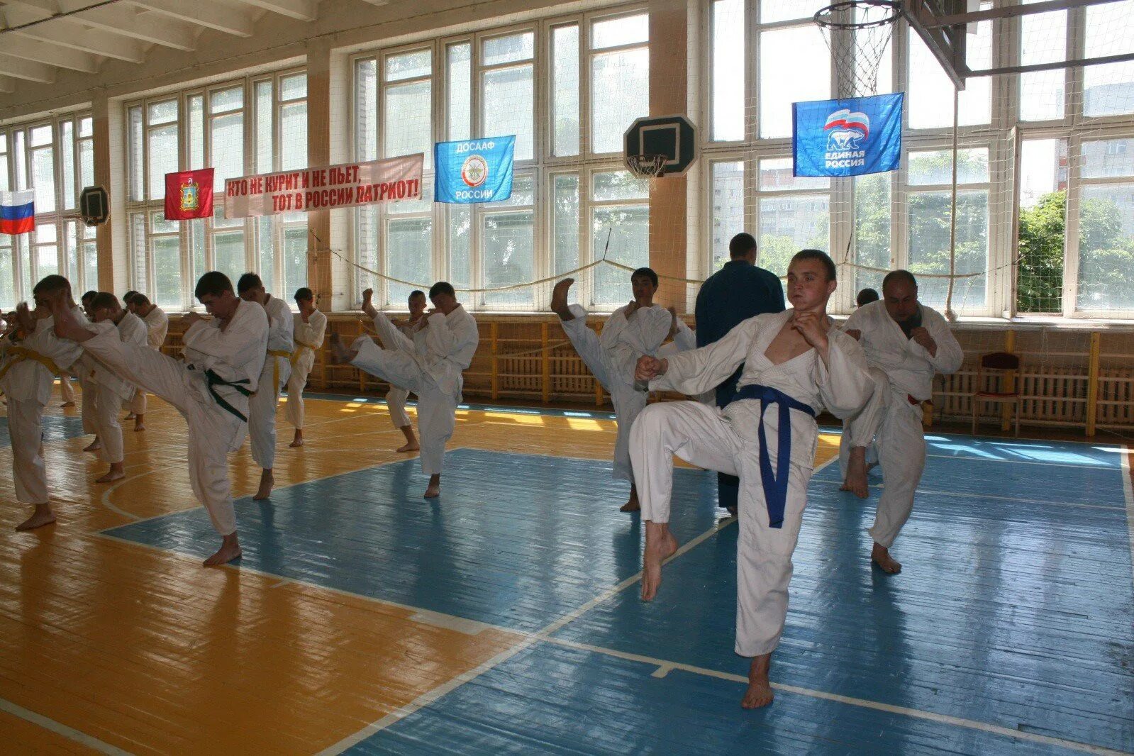 Остановка досааф брянск станке димитрова. Бассейн досааф брянск володарский район. Досааф автошкола брянск. Брянск станке димитрова 51 б. Досааф новотроицк автошкола.