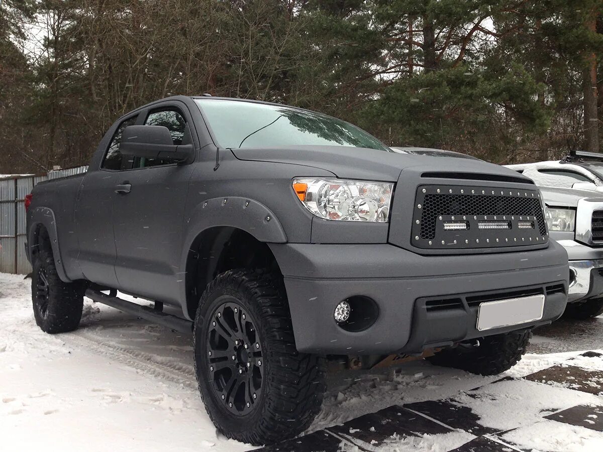 Тойота тундра 20 21. Toyota tundra 2011. Toyota tundra 2011. Тундра 2011. Tundra toyota бордовая.