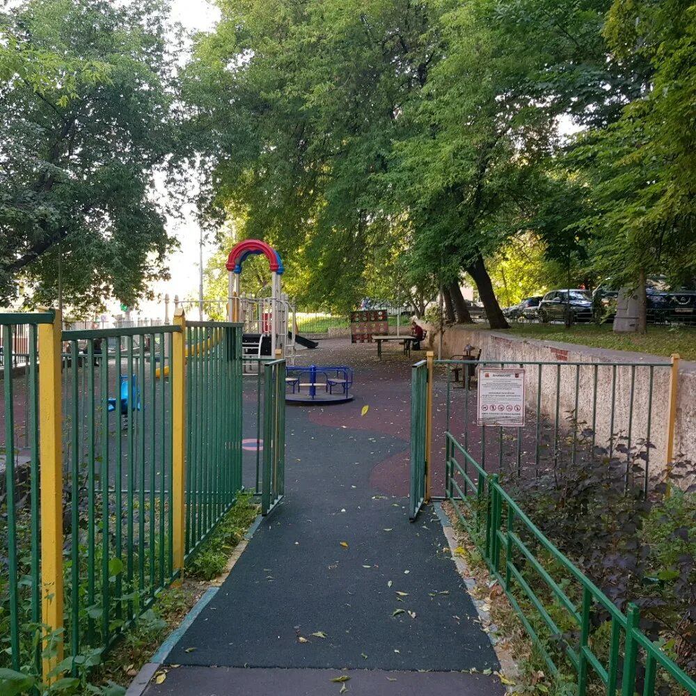 ул. москва, малая юшуньская улица, 3. жк малая бронная 15. малая дмитровка, д. бц на семеновской.