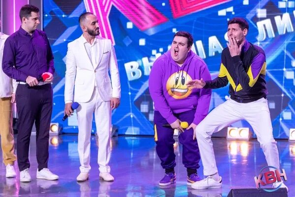 Квн 2022 высшая лига. Вторая 1 2 высшей лиги квн 2023. Вятка квн 2018. Сборная квн наполеон динамит. Вторая 1 2 высшей лиги квн 2023.