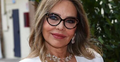 Сексуалды үй қызметкері онлайн фильм