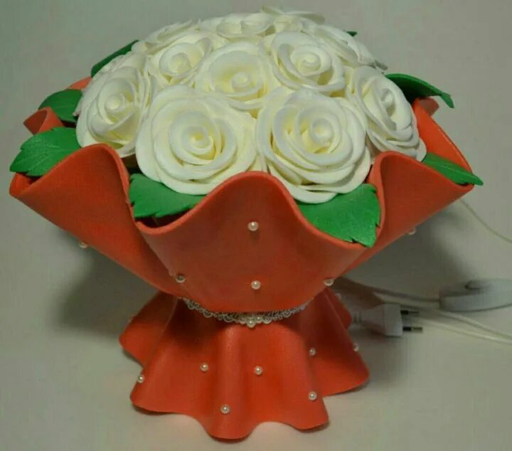 светильник из изолона букет роз. букетики из изолона светильники. светильник ночник из изолона букет. светильник букет из изолона. букет из изолона на плафоне.