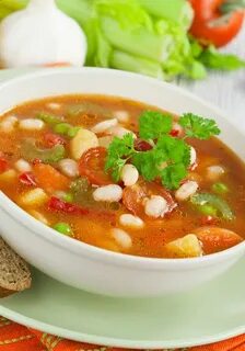 Суп с консервируем фасолью и курицей