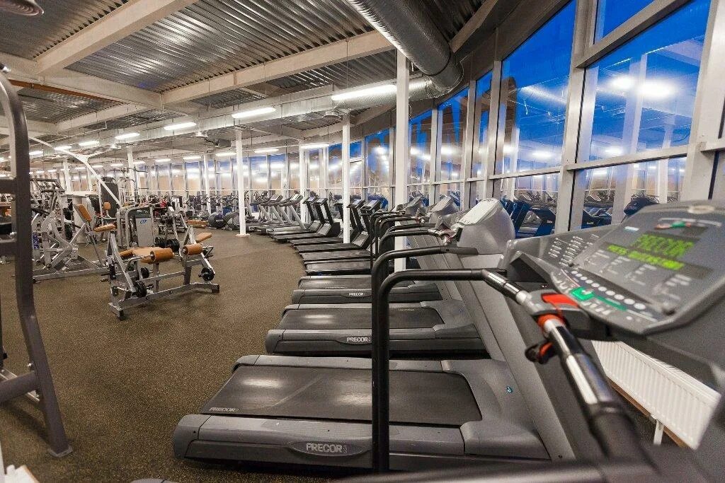 Фитнес хаус парнас. Фитнес хаус кудрово. Открытые фитнес хаус. Fitness house санкт-петербург. Фитнес хаус маршака 10.