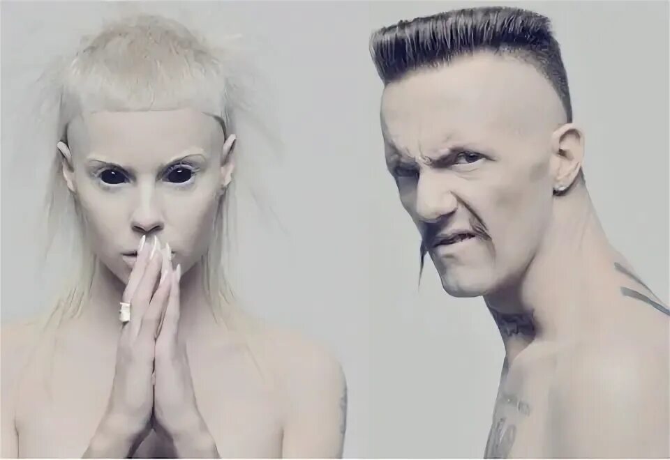 Группа die antwoord. Йоланди фиссер группа. Уоткин тюдор джонс тату. Группа die antwoord. Стиль йоланди фиссер.