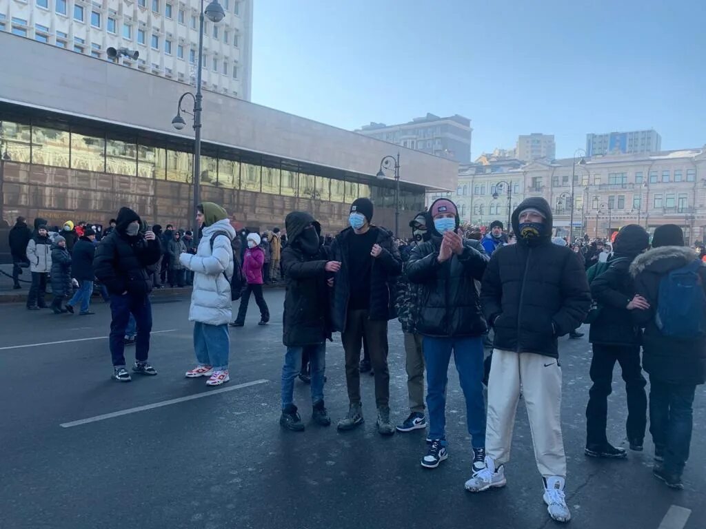 Почему шаман не был на митинге. Протесты во Владивостоке. Беспорядки во Владивостоке. Протесты Навальный 2021 Владивосток.