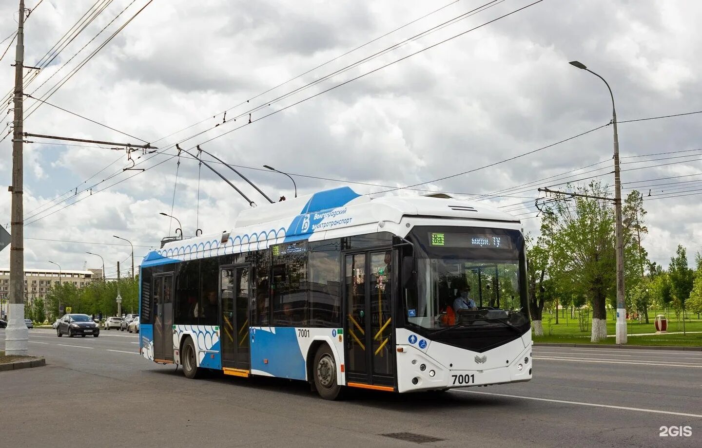 БКМ 32100d. БКМ 32100d троллейбус. Троллейбус БКМ 32100d Волгоград. Троллейбус БКМ 32100d Волгоград 7018.