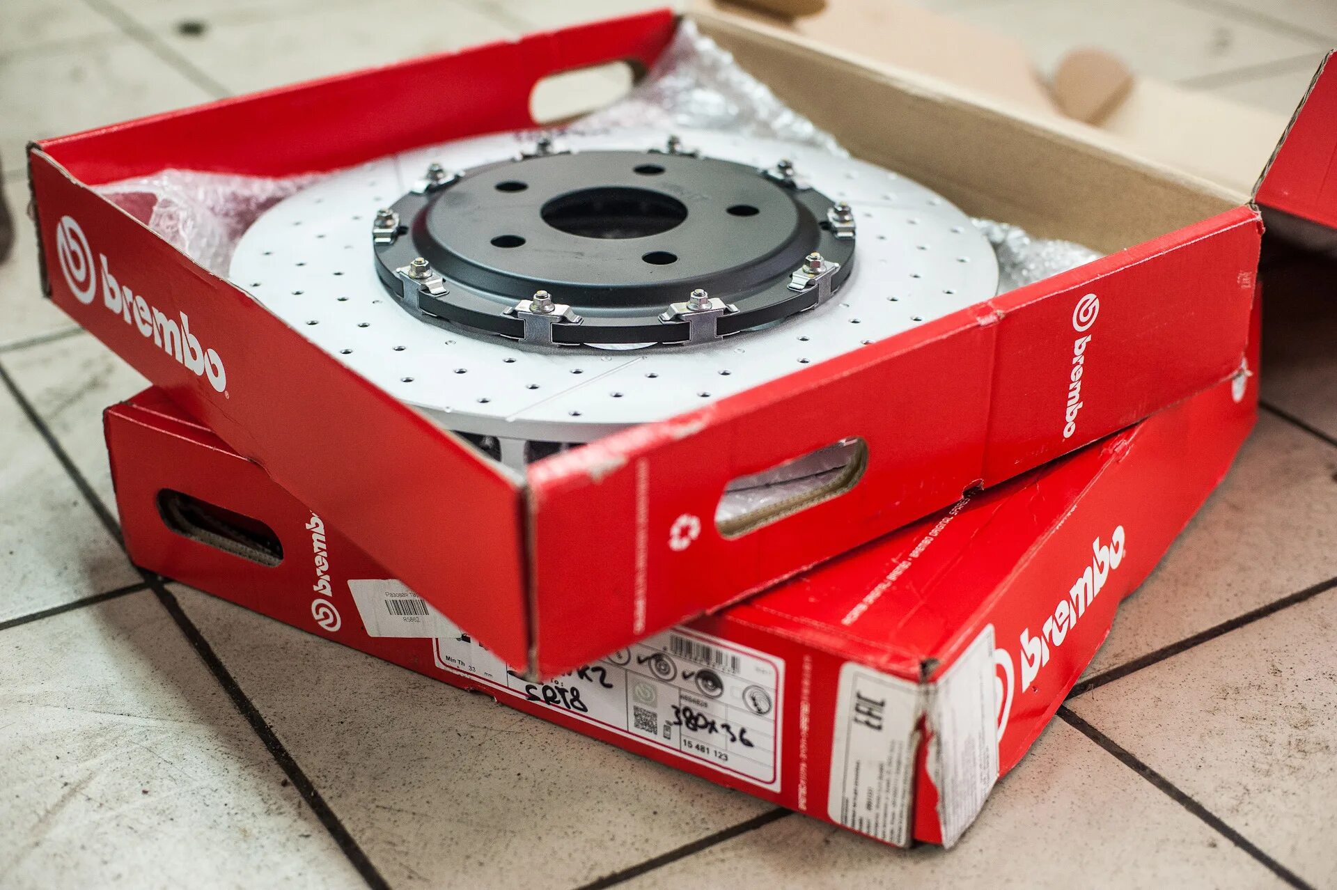 Купить тормозной брембо. Диск тормозной 09987011 BREMBO. Тормозной диск BREMBO [08425010]. BREMBO тормозные диски BREMBO 09.a62911. Диск тормозной Брембо 08487414.