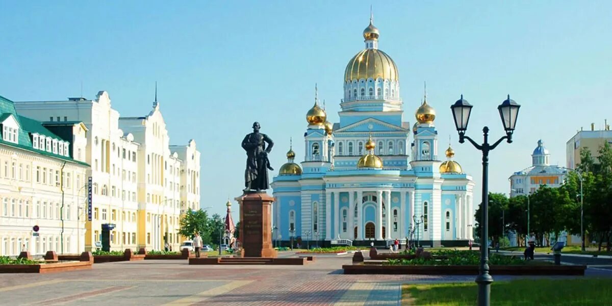 Город саранск республика мордовия центр. Города мордовской республики. Города мордовской республики. Площадь тысячелетия саранск. Краеведческий музей саранск.