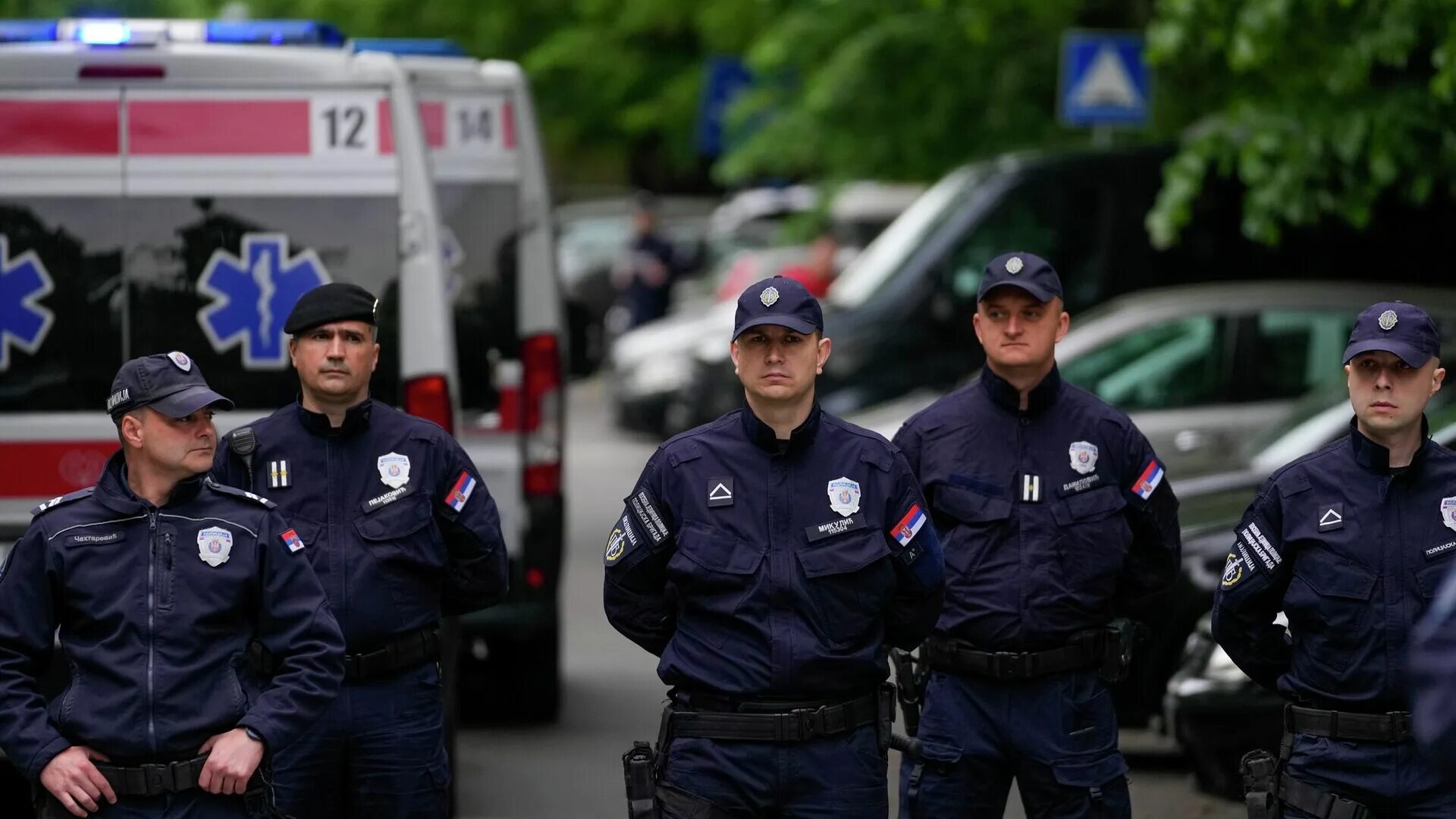 Форма полиции Сербии. Форма сербской полиции. Полиция для детей. МВД Сербии.