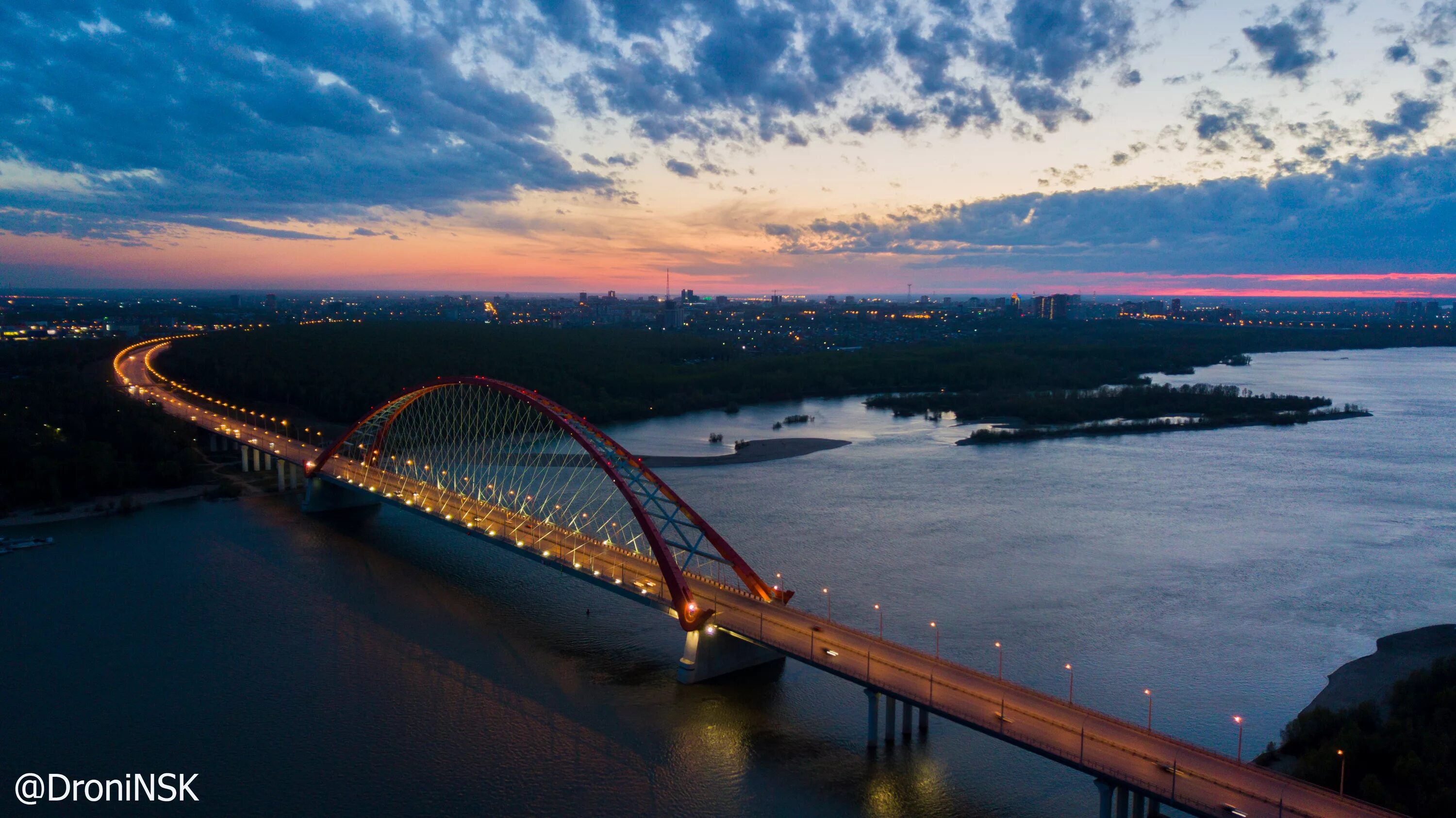 Река Обь Новосибирск. Обь Бугринский мост. Новосибирск река Обь мост. Новосибирск Бугринский мост река Обь вид сверху. Новосибирск западный обь