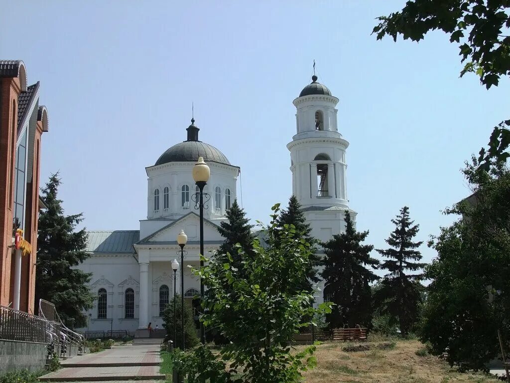 Церковь Сурб Амбарцум, село Чалтырь. Церковь Церковь Мясниковский район. Церковь в Чалтыре Ростовская область. Село Чалтырь Мясниковский район Ростовская область.