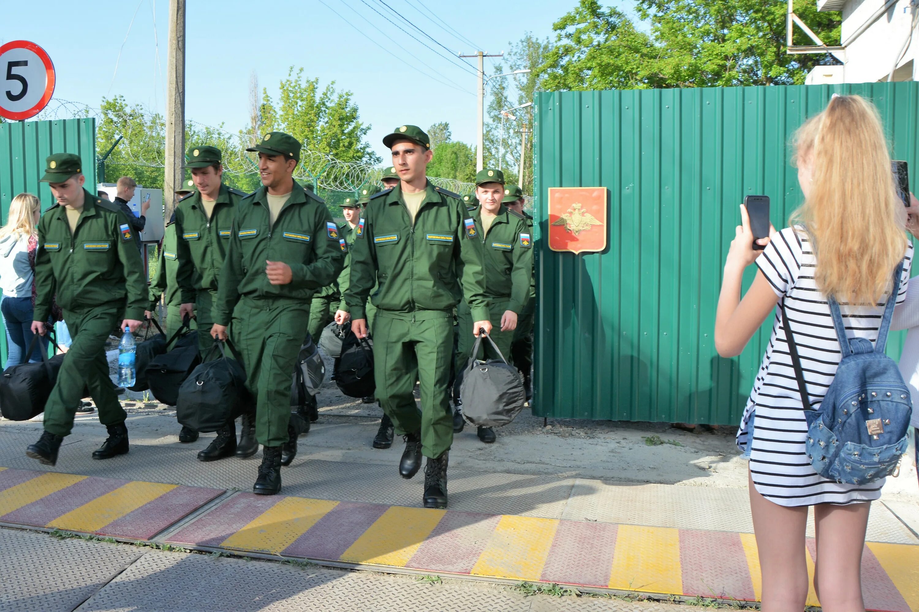 Как происходит распределение призывников