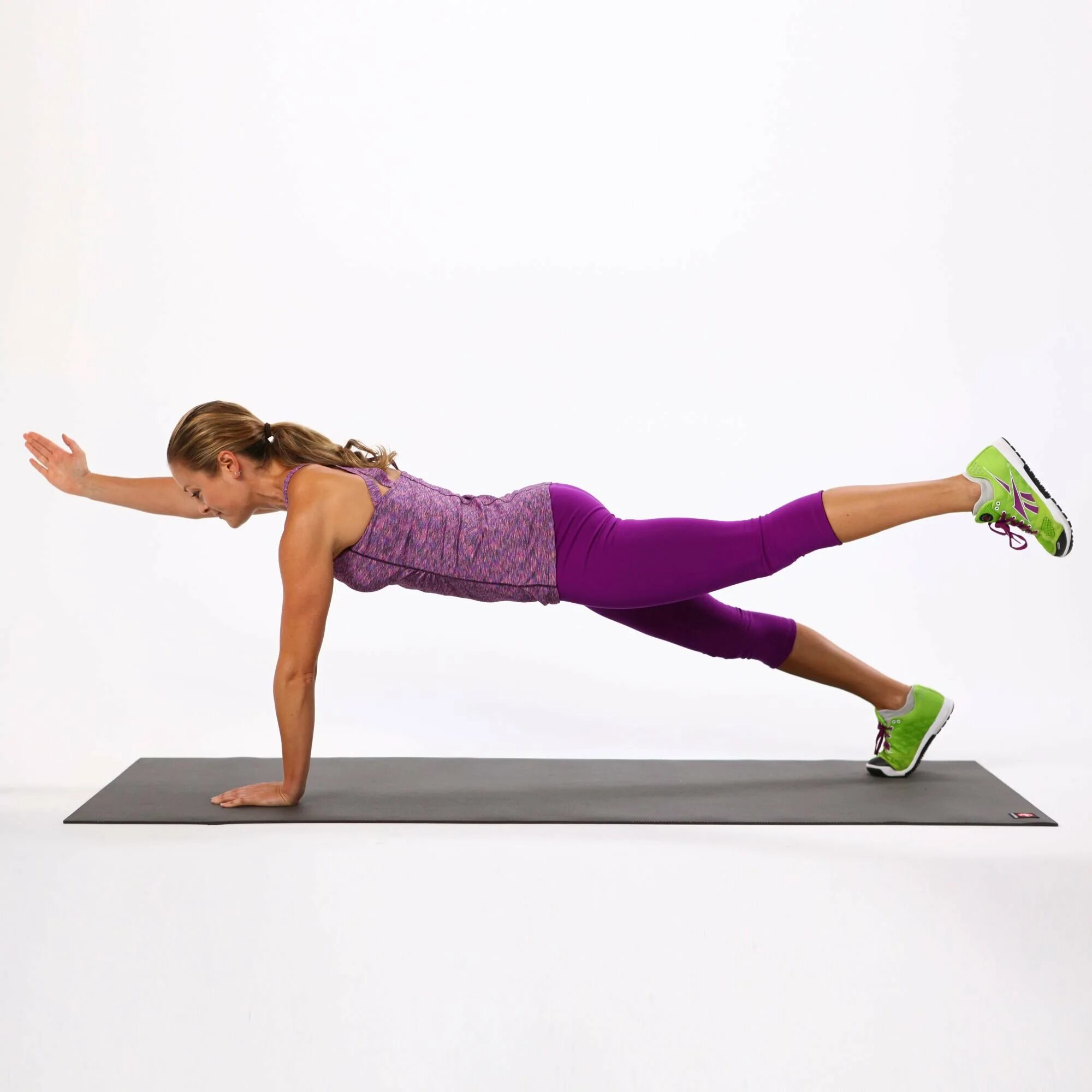Упражнение дура. Планка (Plank):. Планка с попеременным подъемом рук и ног. Упражнения в планке. Планк на руках.