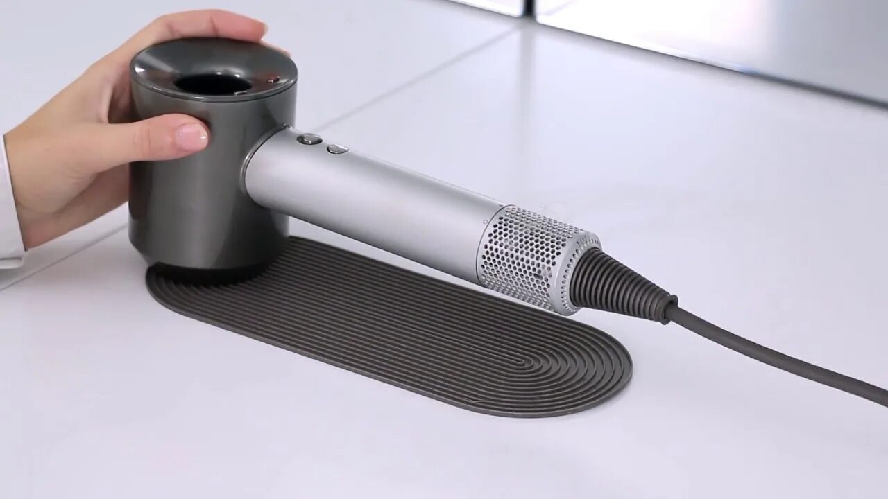 Дайсон фен екатеринбург. Фен Dyson Supersonic. Фен Dyson Supersonic hd07 комплектация. Dyson стайлер. Фен Дайсон 2023.