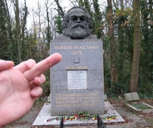 London’s Highgate Cemetery Is Nearly Full. Can It Reuse Old Graves? - The New Yo