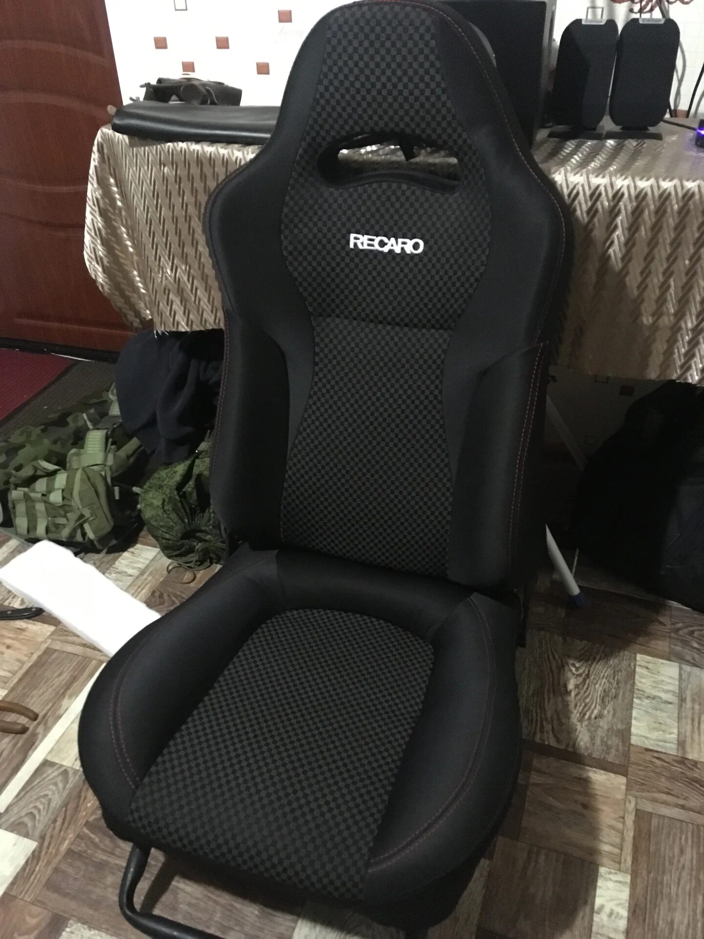 Сидения ваз recaro. Рекаро ваз 2114. Сидения ваз recaro. Комплект для переделки сидений в recaro ваз 2114. Сиденья рекаро ваз 2113.