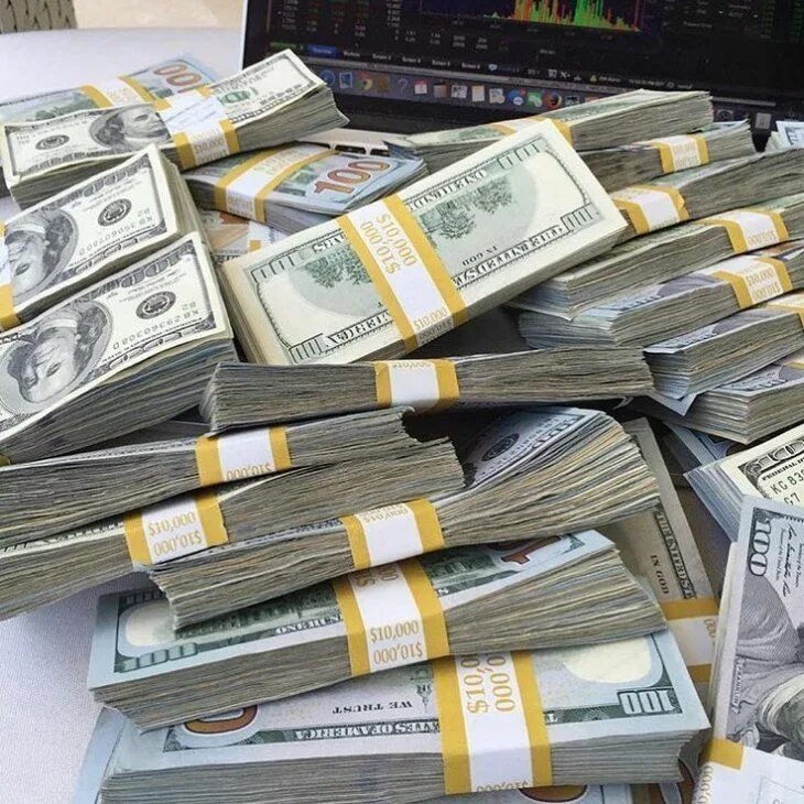Доллары на столе. Картина деньги. Rich dollars. Доллар картинка. Деньги фон.